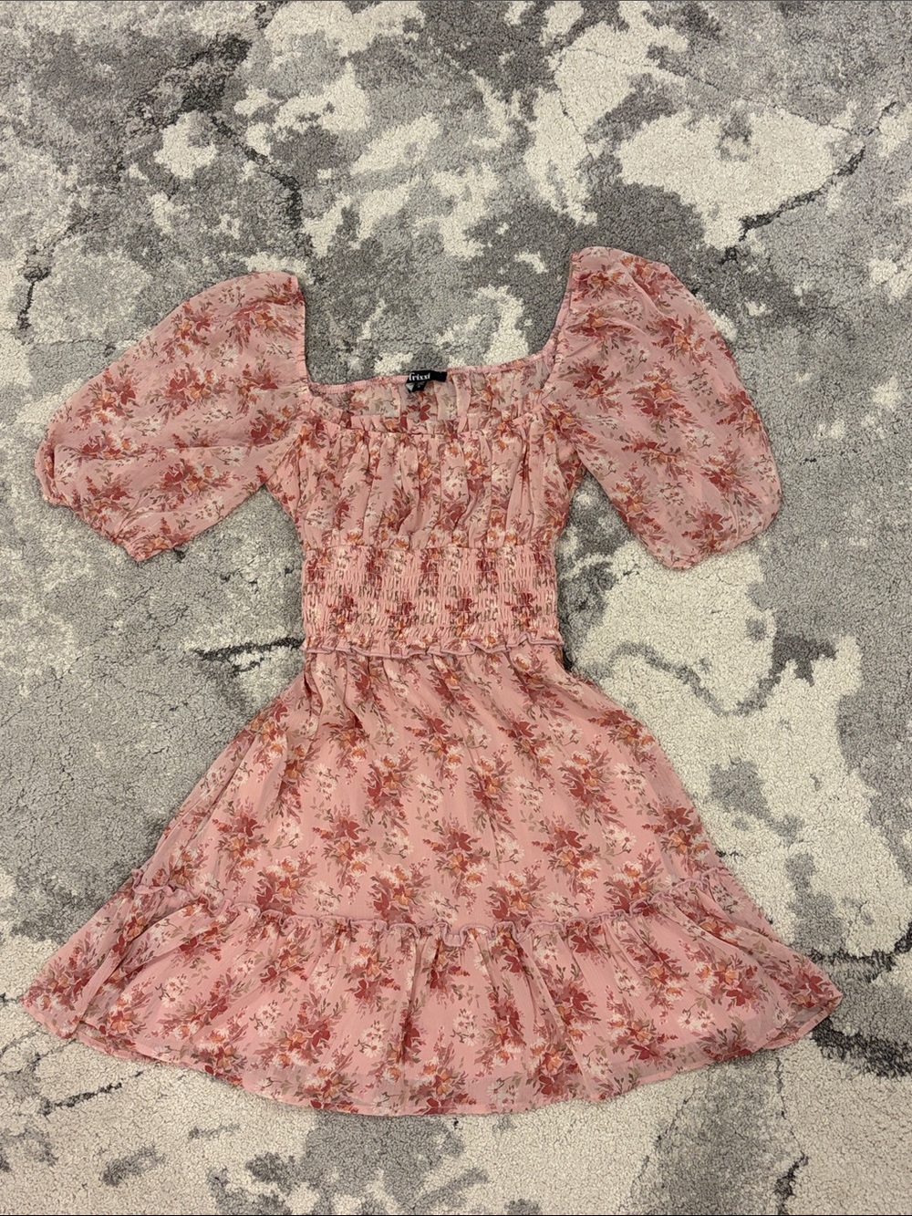 Trixxi Pink Floral Chiffon Smocked Puff Sleeve Mini Dress, Small